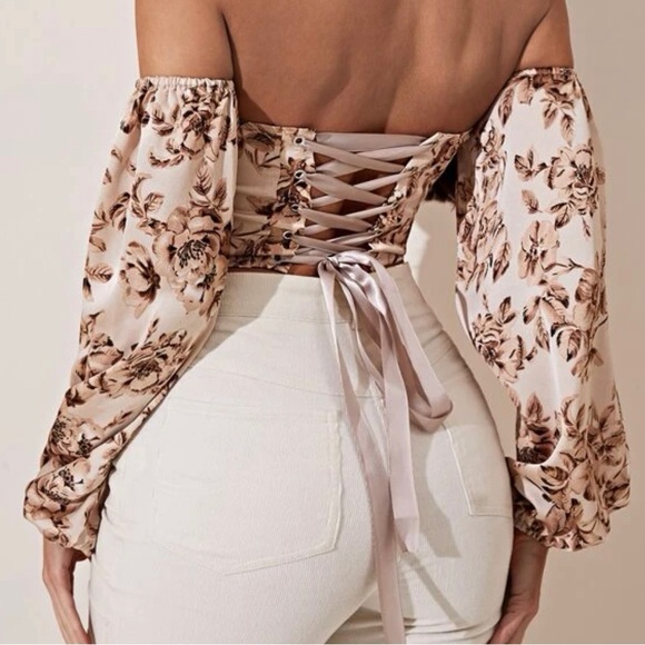 Off Shoulder Floral Print Lantern Sleeve Crop Top - Picture 2 of 4